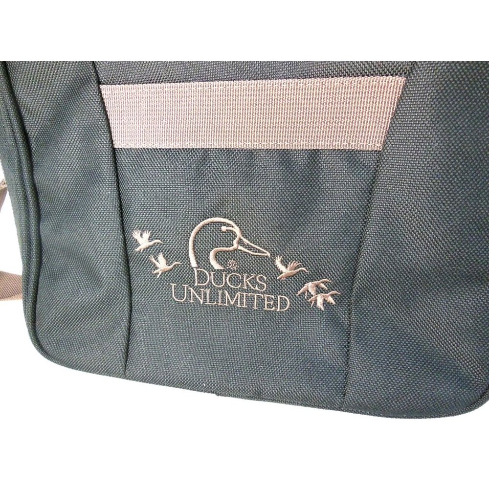 Padded Brown field bag Ducks unlimited  with Dividers and Shoulder Strap